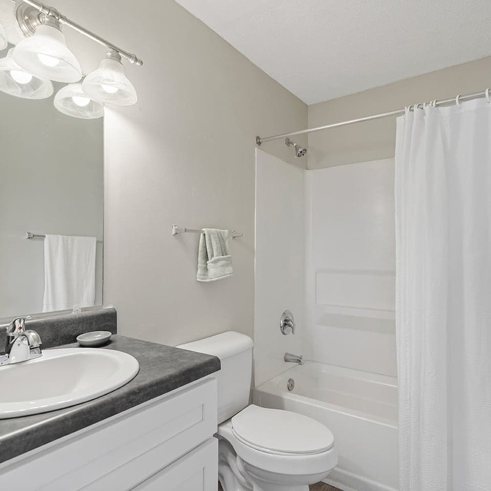 Bathroom-01-Seahawk-Retreat-Wilmington-01-1