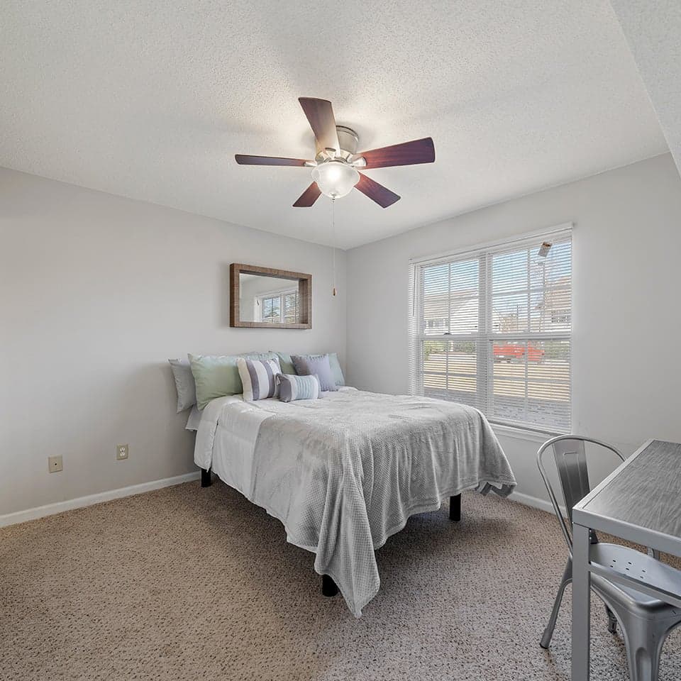 Bedroom-01-Seahawk-Retreat-Wilmington-01-1