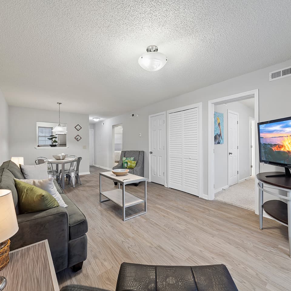 Living-Room-01-Seahawk-Retreat-Wilmington-01-1