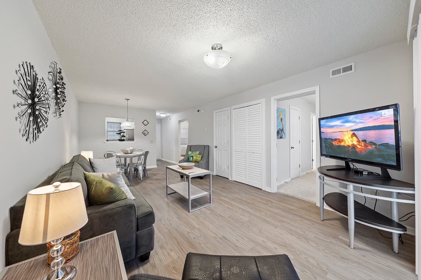 Living-Room-01-Seahawk-Retreat-Wilmington-01-1