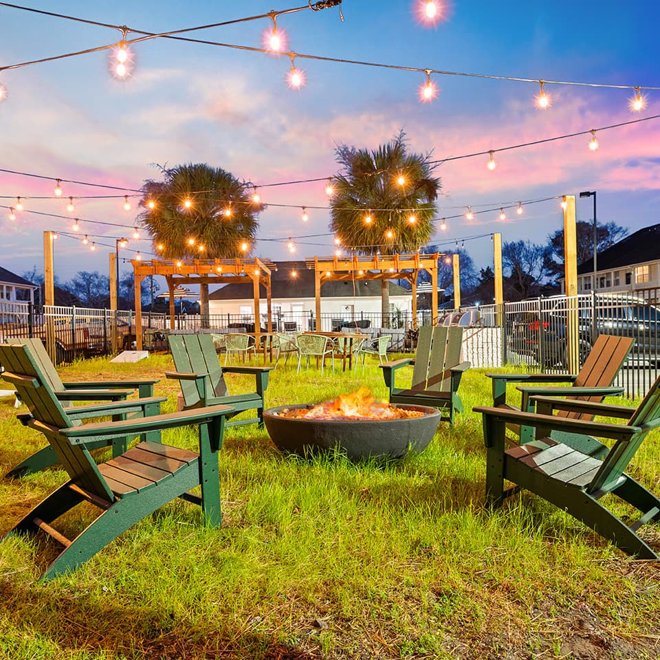 Twilight-Outdoor-Firepit-01-Seahawk-Retreat-Wilmington-01-1