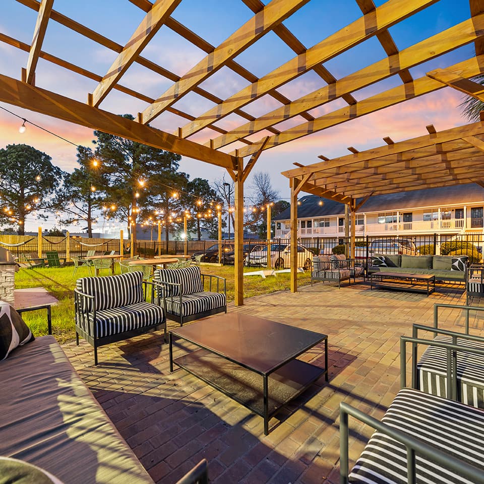 Twilight-Outdoor-Lounge-01-Seahawk-Retreat-Wilmington-01-1